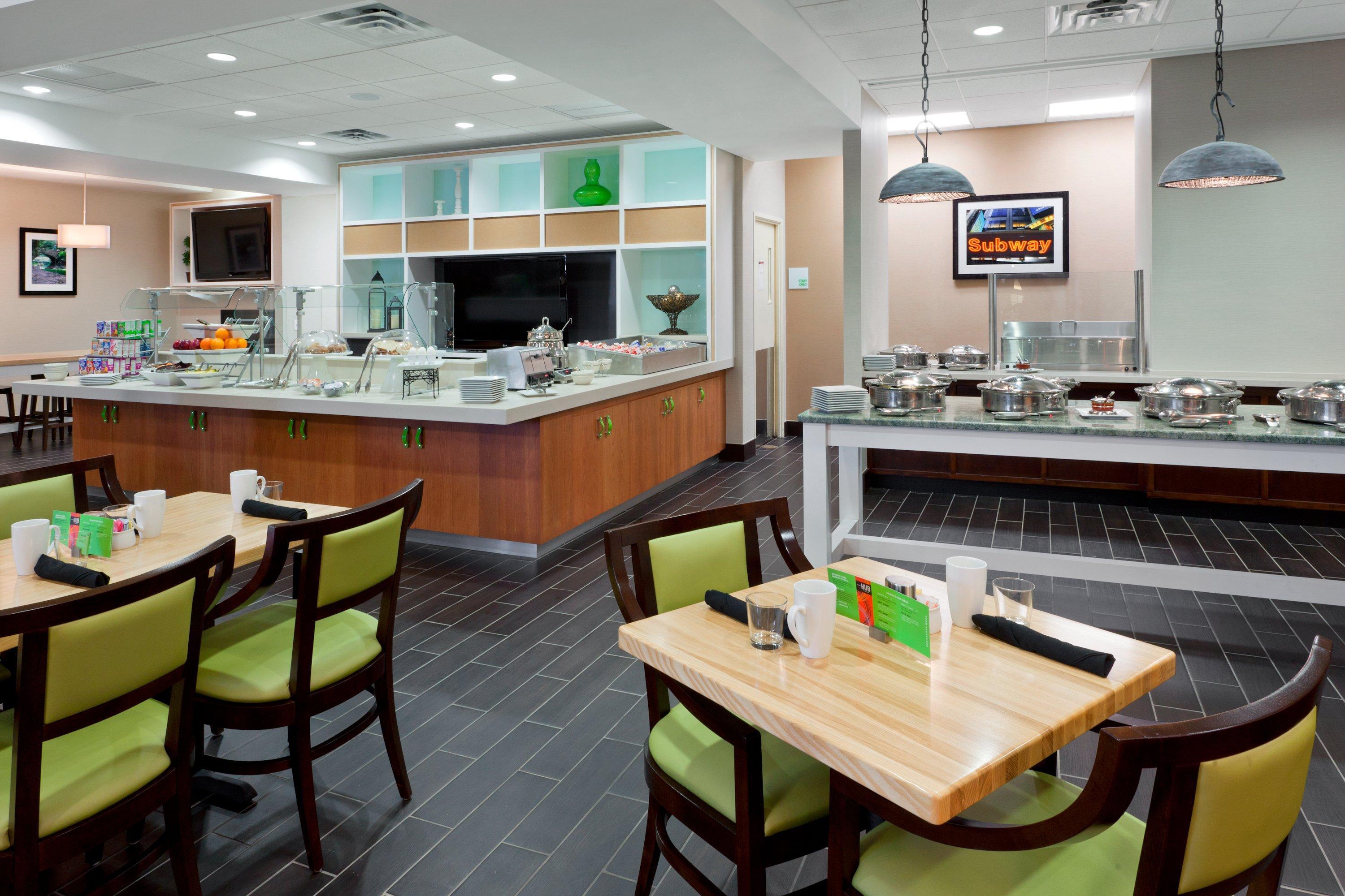 Holiday Inn Clark - Newark By Ihg Exterior photo