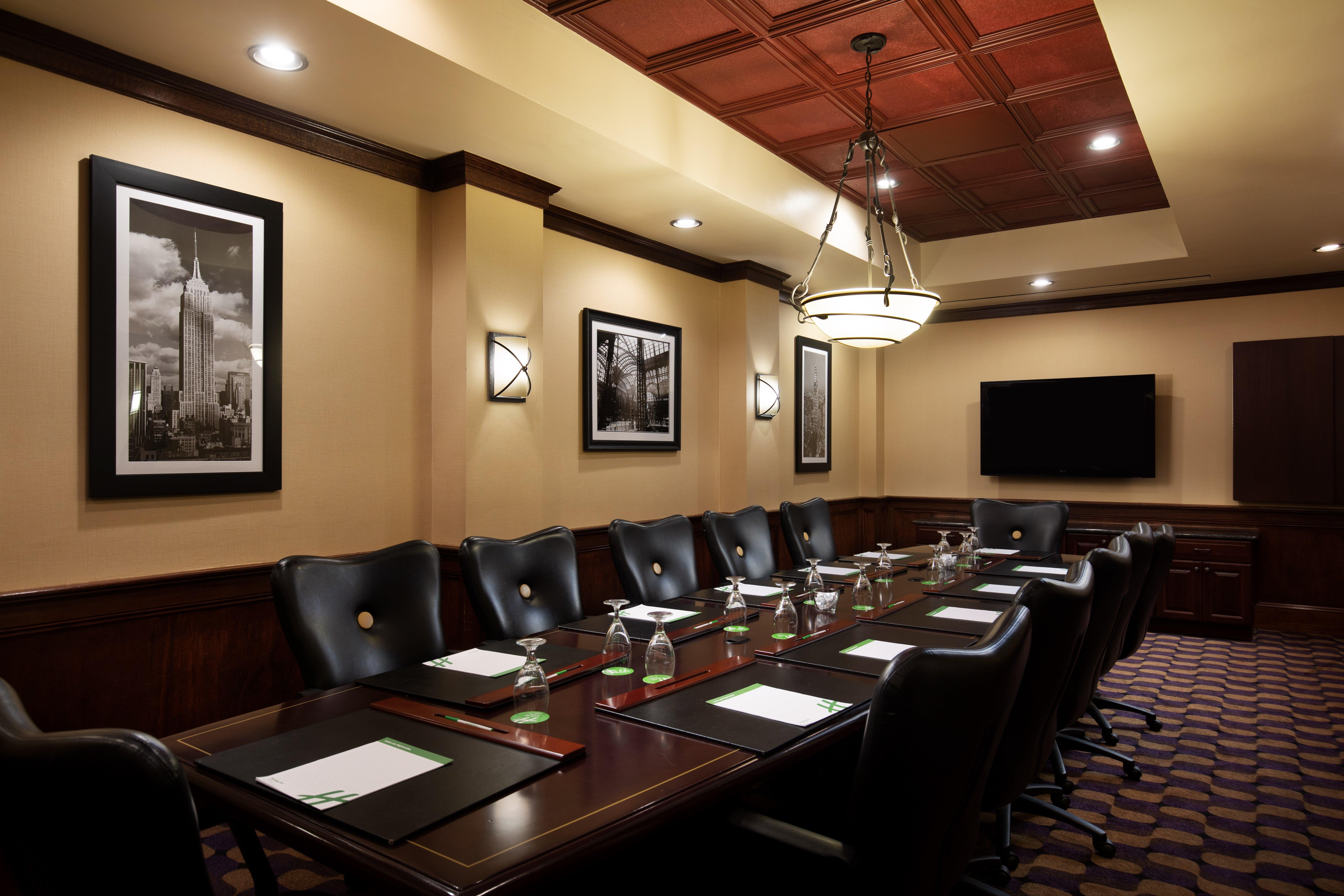 Holiday Inn Clark - Newark By Ihg Exterior photo