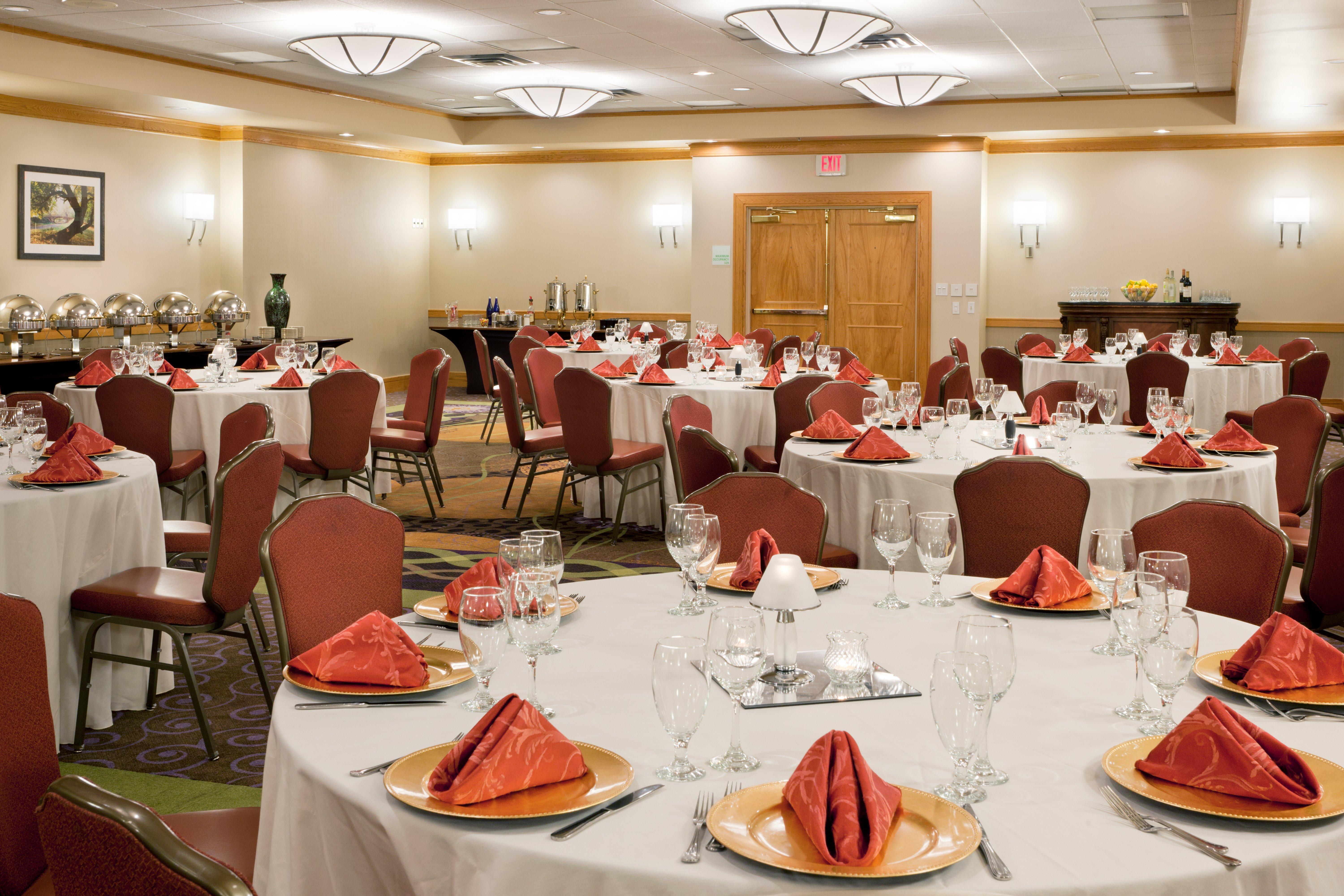 Holiday Inn Clark - Newark By Ihg Exterior photo