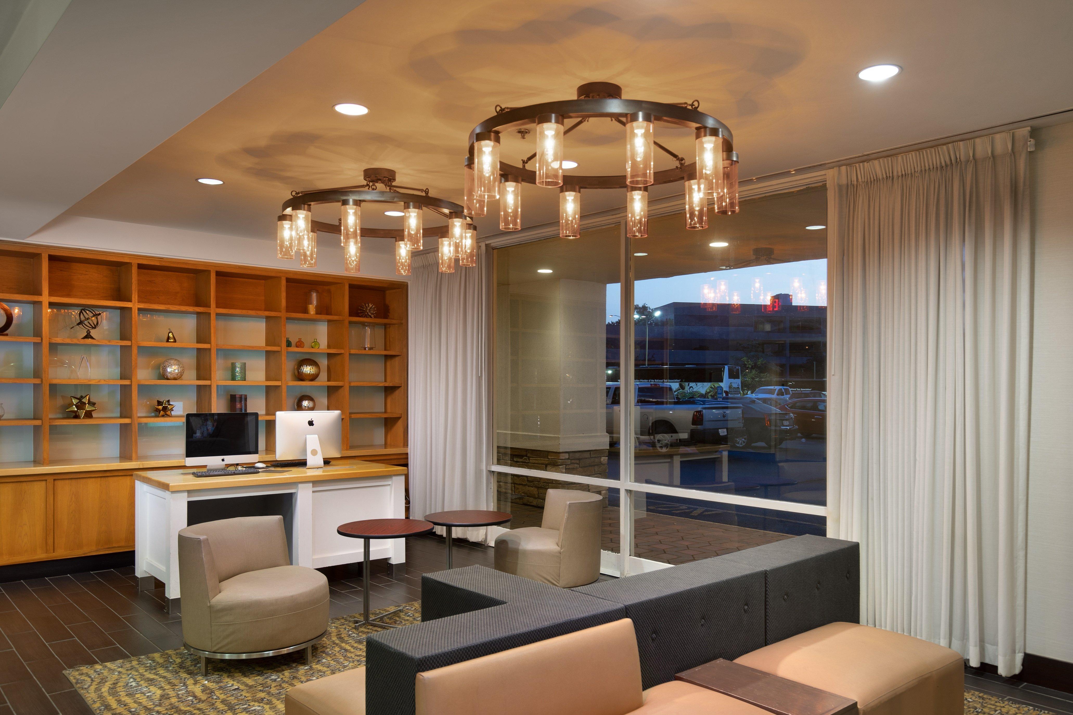 Holiday Inn Clark - Newark By Ihg Exterior photo