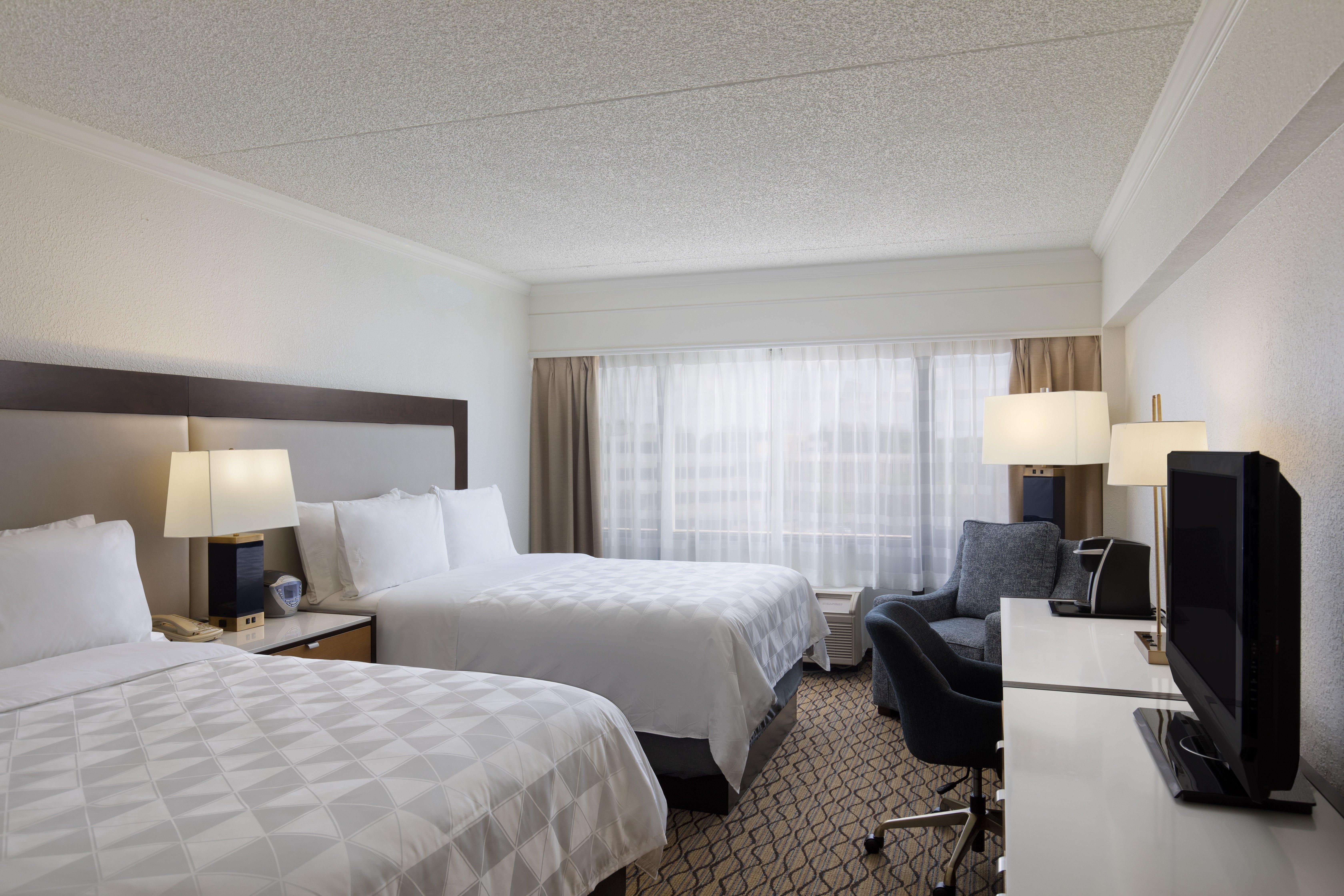 Holiday Inn Clark - Newark By Ihg Exterior photo