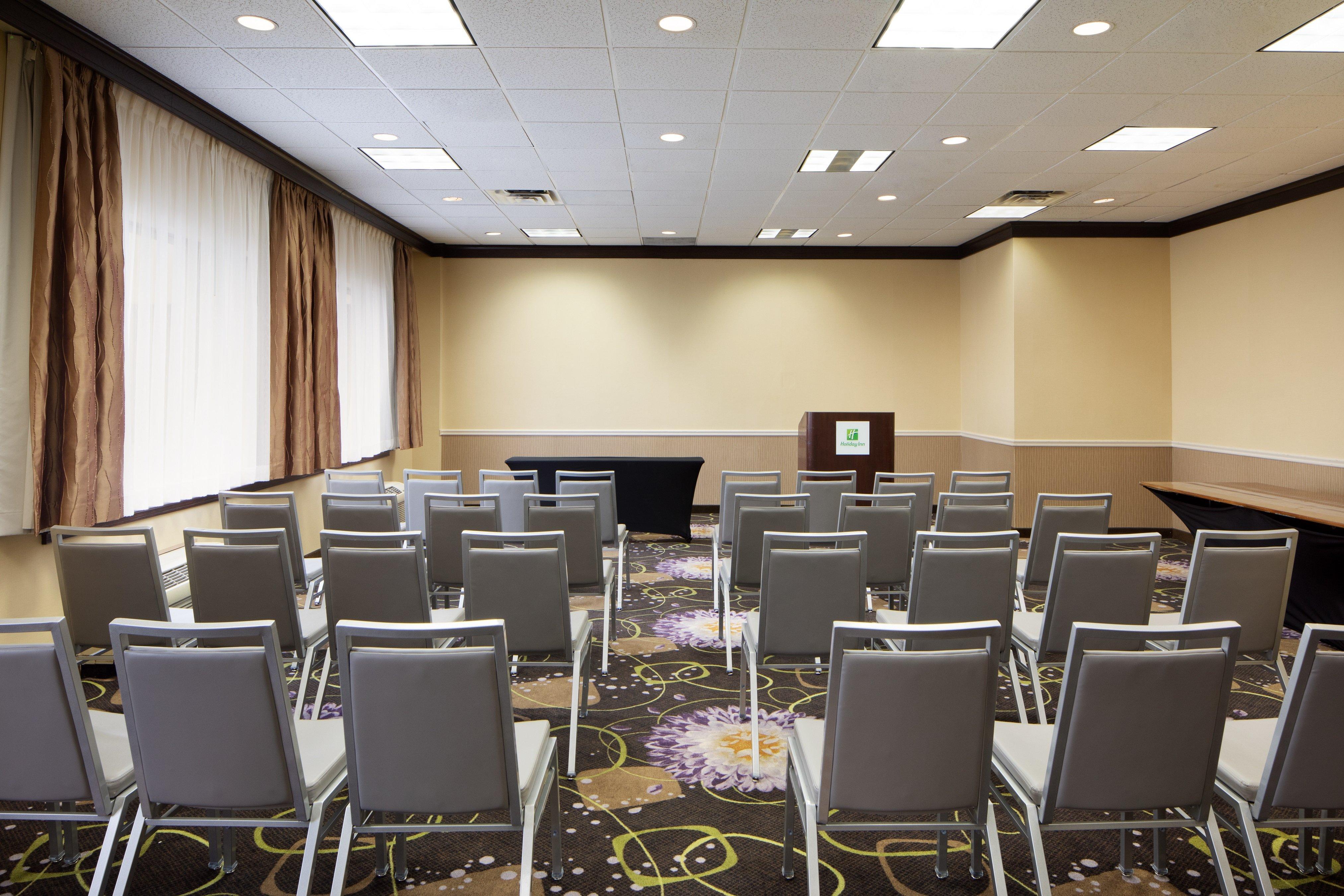 Holiday Inn Clark - Newark By Ihg Exterior photo