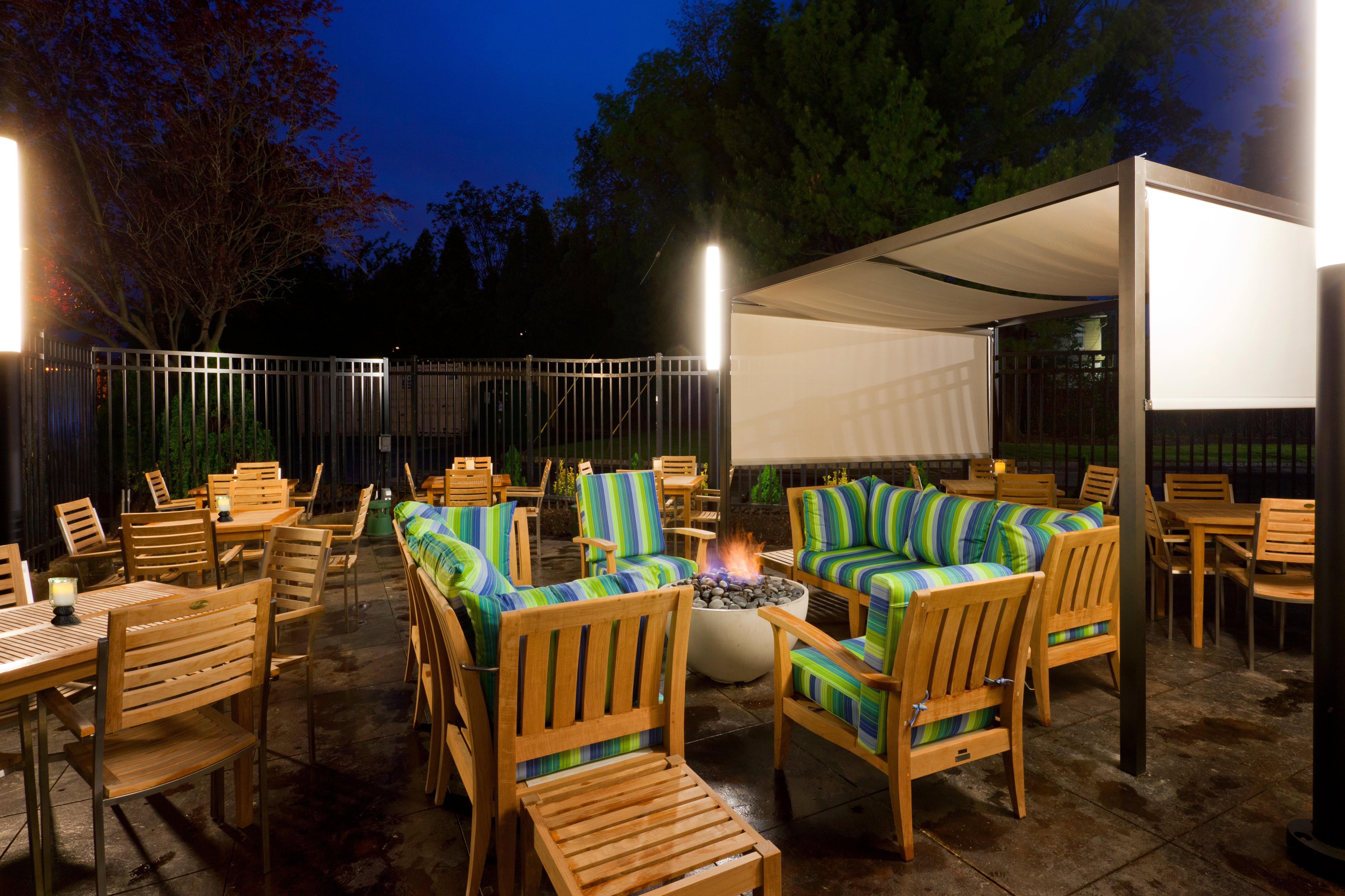 Holiday Inn Clark - Newark By Ihg Exterior photo