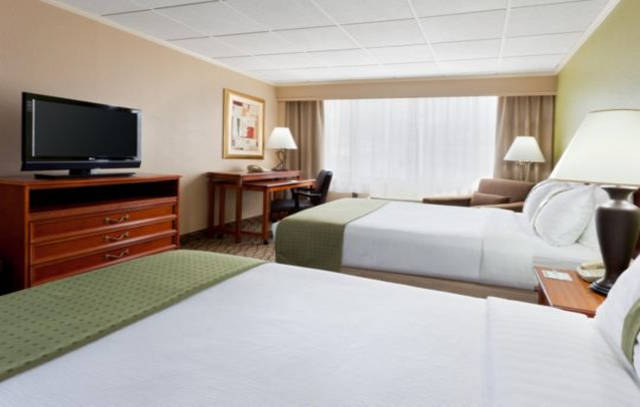 Holiday Inn Clark - Newark By Ihg Exterior photo