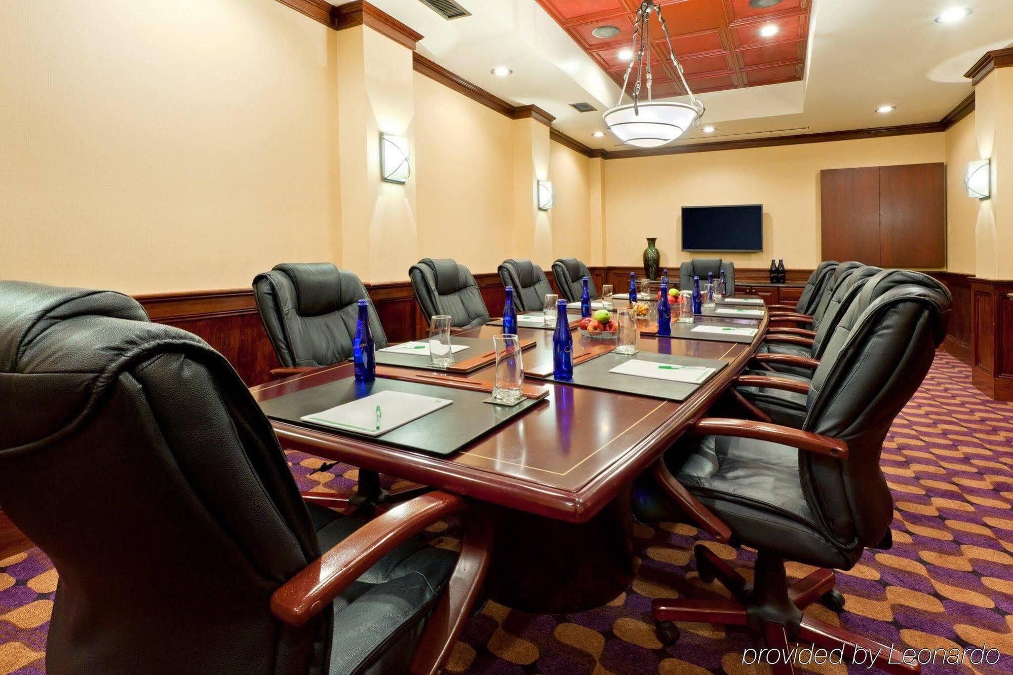 Holiday Inn Clark - Newark By Ihg Exterior photo